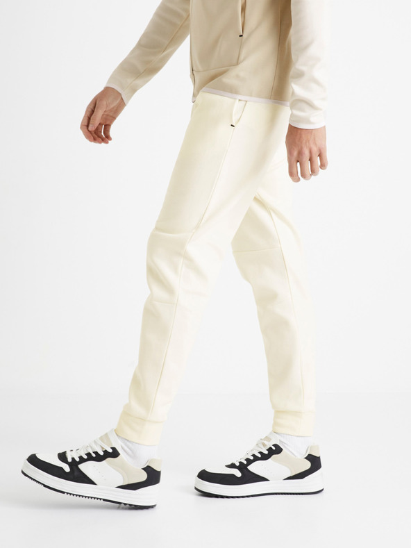 Celio Pantaloni Celio Donewyoke crema da uomo
