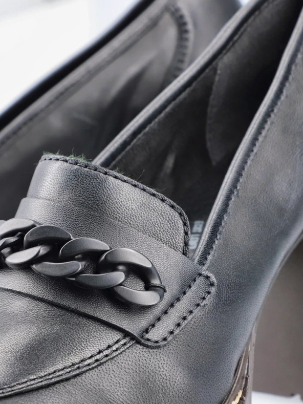 Rieker Mocassini con tacco in pelle nera da donna Rieker