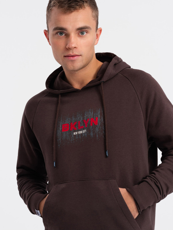 Ombre Clothing Felpa stampata marrone scuro da uomo Ombre Clothing