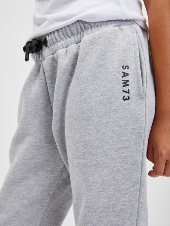 Sam 73 Pantaloni da ginnastica a righe grigio chiaro per bambini SAM 73 Riardin