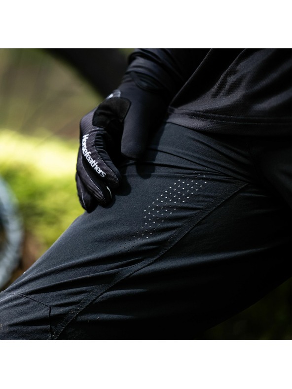 Horsefeathers Pantaloni da bici Stoker - nero HORSEFEATHERS